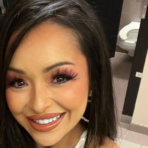 Meet your Posher, Kari